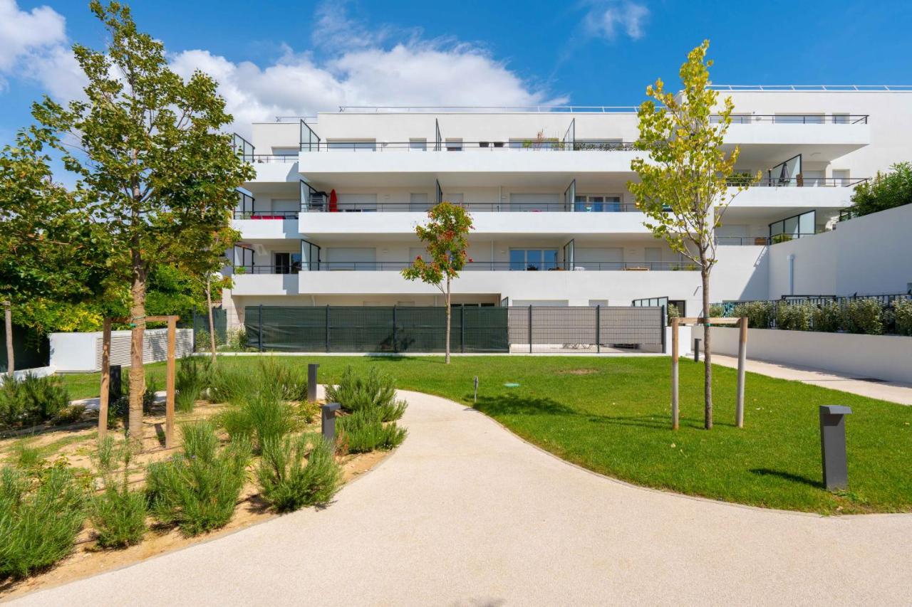 T2 Entre La Plage Et Le Velodrome-Terrasse / Parking Marseille Eksteriør bilde